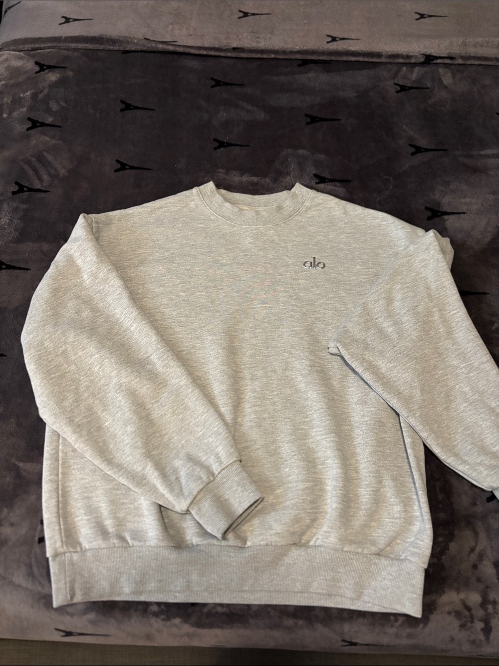 ALO Women’s Accolade Crewneck Sweatshirt in Athletic Heather Gray
